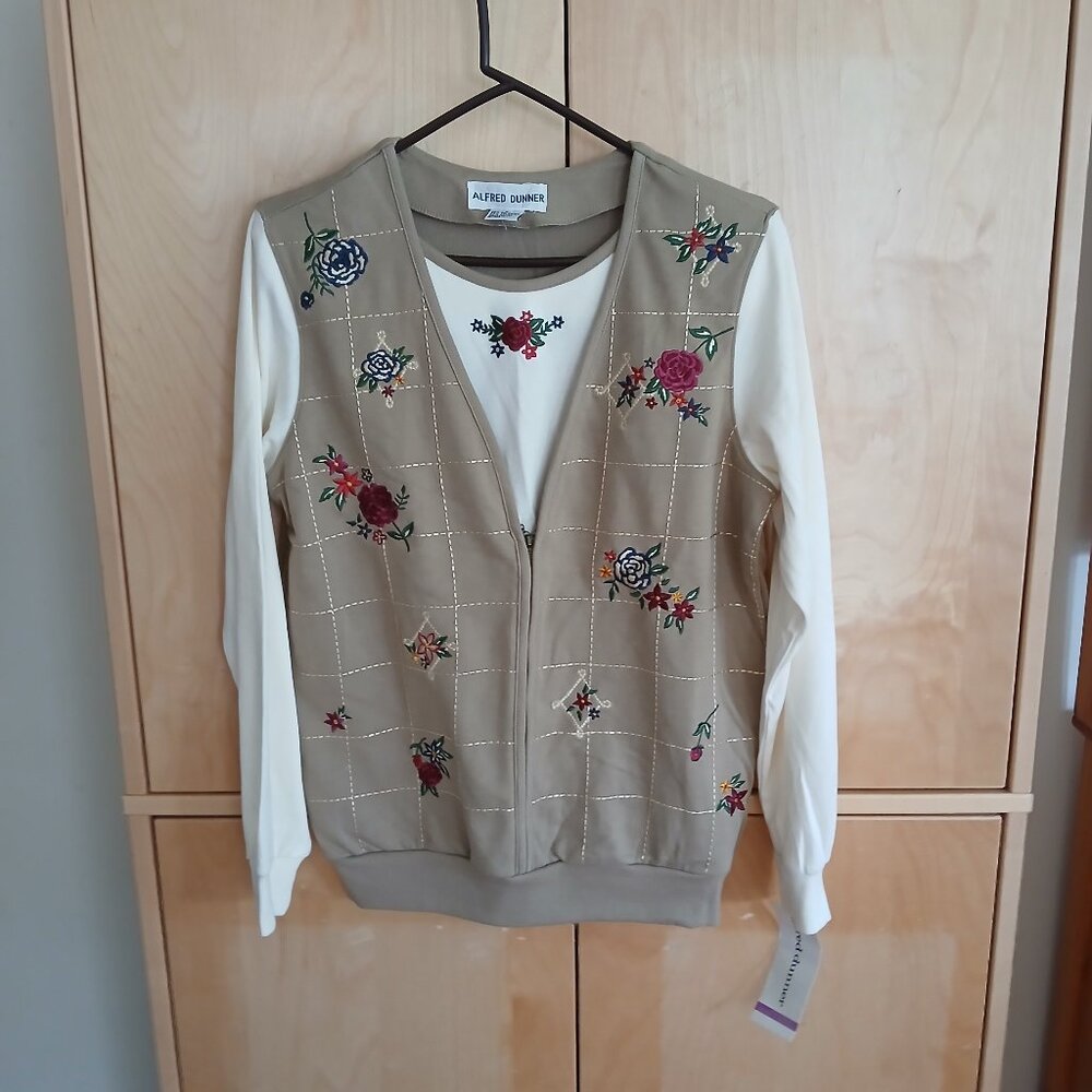 Alfred Dunner Women Fall flower design Cardigan Size S